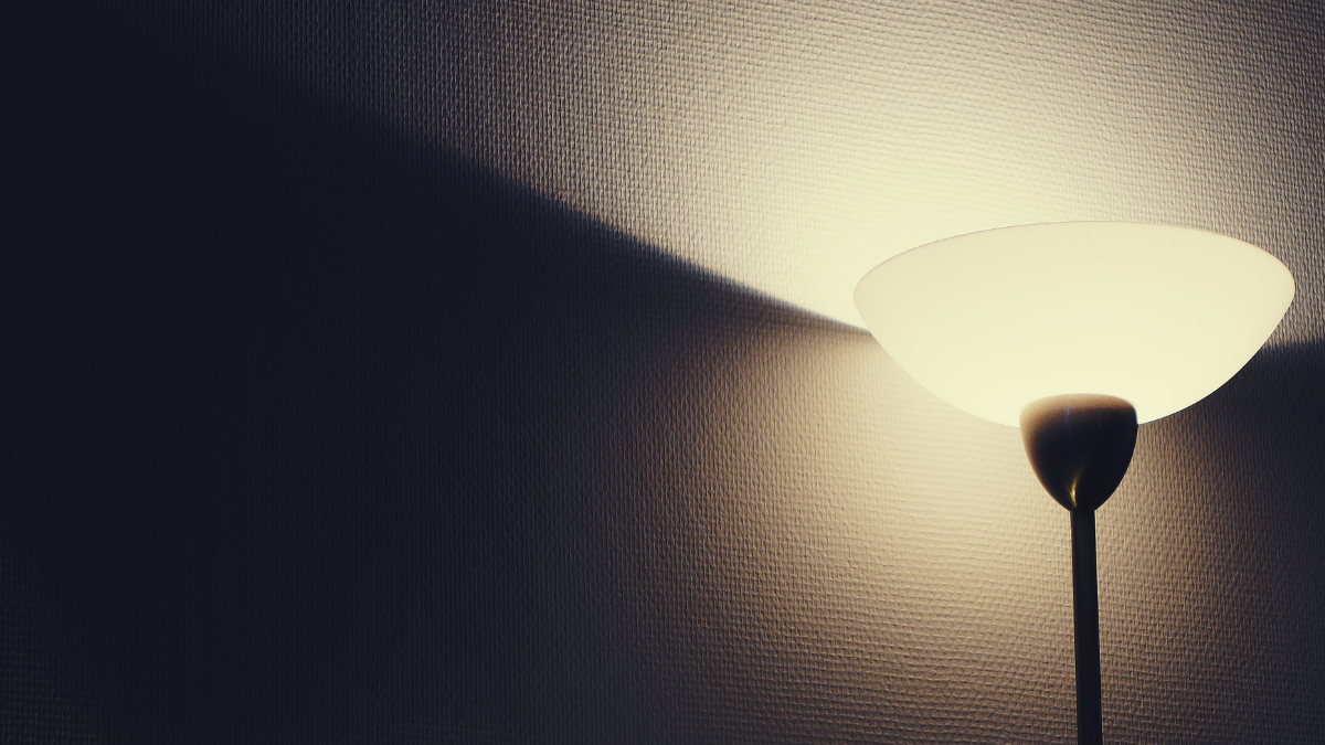 The Ultimate Ergonomic Lighting Guide for Remote Professionals: Desk Lamp vs. Floor Lamp